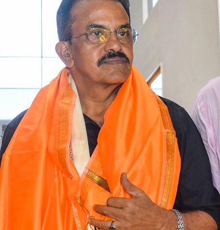 ‘Uddhav Sena crumbling’: Shiv Sena leaders amid uproar over recognition to 6 SS (UBT) MPs