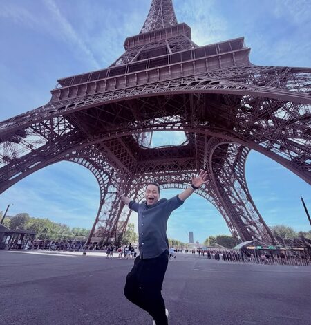 Kailash Kher shares how he is ‘not just celebrating his birthday but truly living it’ in Paris