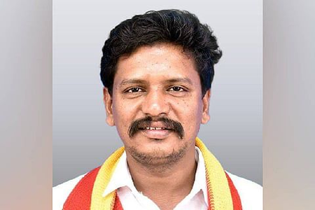 TVK MLA alleges Rs 30-100 crore defection offer, claims death threats amid political poaching row TVK MLA alleges Rs 30-100 crore defection offer, claims death threats amid political poaching row