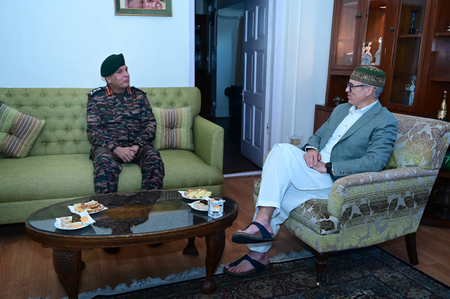 General Dhiraj Seth makes maiden visit to J&K as COAS, calls on L-G and CM