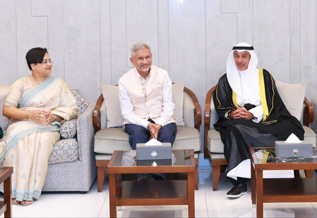EAM Jaishankar arrives in Kuwait, looks forward to engagements EAM Jaishankar arrives in Kuwait, looks forward to engagements