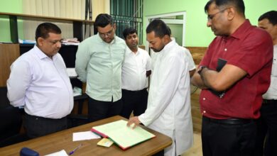 Bihar Health Minister cracks down on absentee doctors, warns against referring patients to private clinics