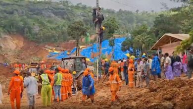Wayanad mudslide: Three dead, five missing; CM Satheesan to visit site on Wednesday (Night Lead) Wayanad mudslide: Three dead, five missing; CM Satheesan to visit site on Wednesday (Night Lead)