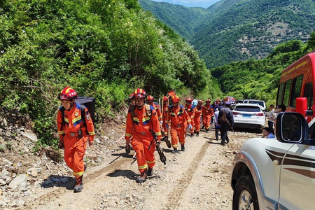 21 dead after landslide in China’s Gansu