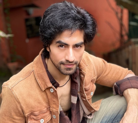 Harshad Chopda calls Shreya Kalra ‘chudail’ over argument with Shivangi Joshi Harshad Chopda calls Shreya Kalra ‘chudail’ over argument with Shivangi Joshi