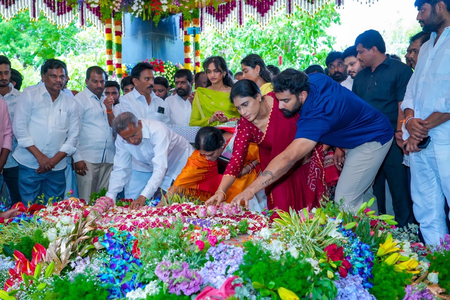 Jagan, Sharmila pay tributes to father YSR on birth anniversary