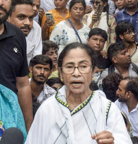 Mamata loses cool during protest march in Kolkata, slaps party worker Mamata loses cool during protest march in Kolkata, slaps party worker