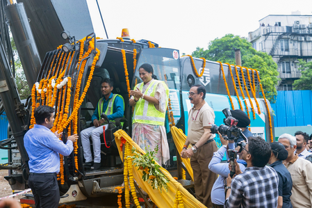 Delhi CM tells Indraprastha Virasat Punarvikas Nigam to restore Old Delhi