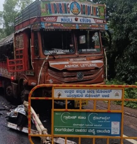Six friends killed, 4 critical in head-on cruiser-truck collision in Karnataka’s Karwar Six friends killed, 4 critical in head-on cruiser-truck collision in Karnataka’s Karwar