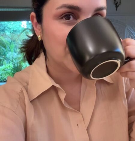 Parineeti Chopra picks ‘ghar ke aam’, savours ‘chai’ amidst heavy rain Parineeti Chopra picks ‘ghar ke aam’, savours ‘chai’ amidst heavy rain