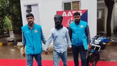 Auto thief arrested in Delhi; stolen motorcycle, five mobile phones recovered