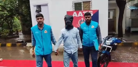 Auto thief arrested in Delhi; stolen motorcycle, five mobile phones recovered