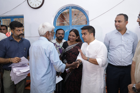 Over 2,500 flood-affected families in Surat receive financial assistance