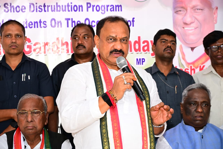 Telangana Congress chief says there is merit in Kavitha’s allegation against BRS Telangana Congress chief says there is merit in Kavitha’s allegation against BRS