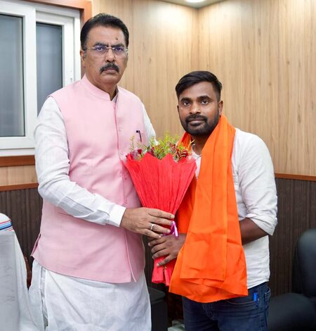 Bihar: BJP fields Neeraj Kumar Sinha for Bankipur bypoll after Abhishek Bunty withdraws nomination Bihar: BJP fields Neeraj Kumar Sinha for Bankipur bypoll after Abhishek Bunty withdraws nomination