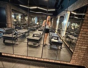 Nargis Fakhri swaps gym workout for a pilates session Nargis Fakhri swaps gym workout for a pilates session