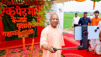 Seers back CM Yogi Adityanath’s ‘Jinnah’ remark against SP, Congress Seers back CM Yogi Adityanath’s ‘Jinnah’ remark against SP, Congress