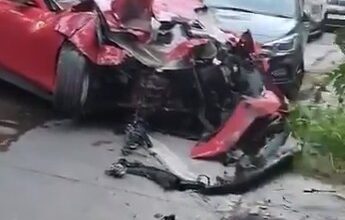 Speeding Ferrari crashes into apartment building in Hyderabad’s Jubilee Hills Speeding Ferrari crashes into apartment building in Hyderabad’s Jubilee Hills