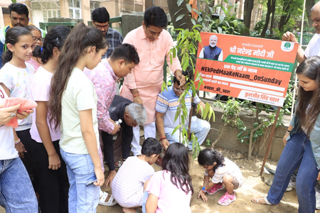 Delhi: NDMC V-C Kuljeet Singh Chahal leads plantation drive in Gole Market