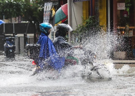 18 killed as Typhoon Bavi hits Philippines 18 killed as Typhoon Bavi hits Philippines