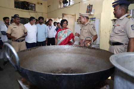 NCW chief Vijaya Rahatkar interacts with women inmates in Nanded jail NCW chief Vijaya Rahatkar interacts with women inmates in Nanded jail