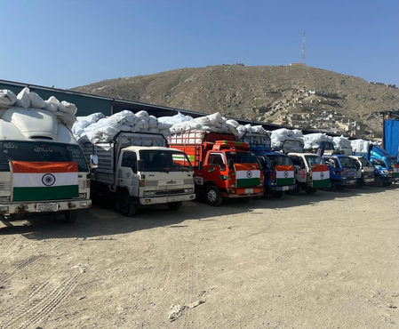 India hands over family tents to Afghanistan to support returnees India hands over family tents to Afghanistan to support returnees