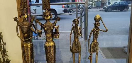 PM Modi’s gift of Bastar’s Dhokra art to Australian PM brings global spotlight on tribal craft PM Modi’s gift of Bastar’s Dhokra art to Australian PM brings global spotlight on tribal craft
