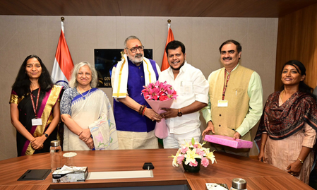 TN Ministers review modernised Cooptex showroom in Delhi TN Ministers review modernised Cooptex showroom in Delhi
