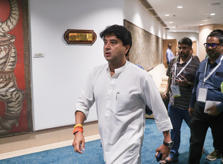 Scindia unveils ‘Lakhpati Yuva’ model for MP’s Ashoknagar, says 2,592 youths to get jobs Scindia unveils ‘Lakhpati Yuva’ model for MP’s Ashoknagar, says 2,592 youths to get jobs