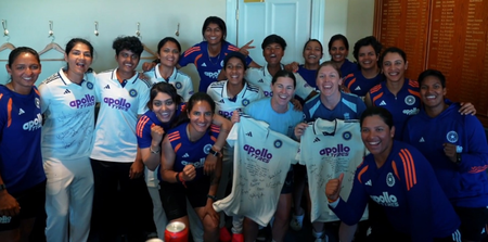 Team India honour retiring Beaumont, Knight with signed jerseys