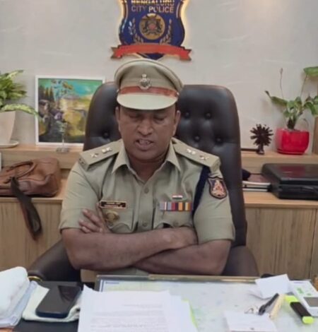 Fake FB account in B’luru DCP’s name; FIR filed after fraudster dupes public, friends Fake FB account in B’luru DCP’s name; FIR filed after fraudster dupes public, friends
