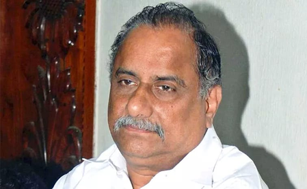 Former Andhra minister, Kapu leader Mudragada Padmanabham passes away Former Andhra minister, Kapu leader Mudragada Padmanabham passes away
