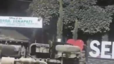 Mob attacks Assam Rifles camp in Manipur’s Senapati to thwart anti-militant operation; damages vehicles Mob attacks Assam Rifles camp in Manipur’s Senapati to thwart anti-militant operation; damages vehicles