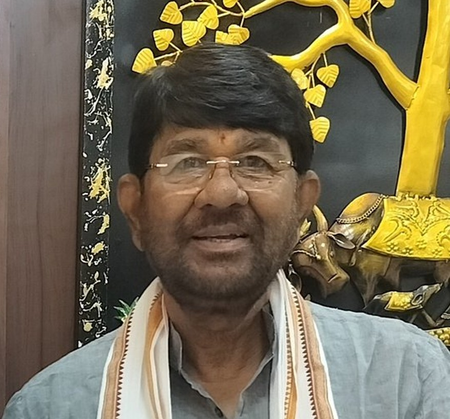MP govt withdraws Animal Husbandry portfolio from Minister Lakhan Patel (Lead) MP govt withdraws Animal Husbandry portfolio from Minister Lakhan Patel (Lead)