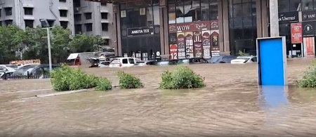 Gujarat announces Rs 550 crore package for Surat flood victims Gujarat announces Rs 550 crore package for Surat flood victims