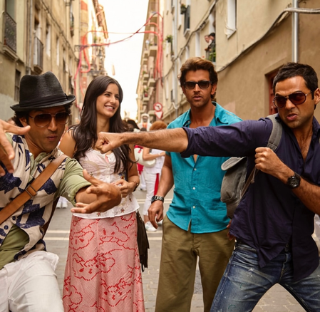 Abhay Deol celebrates his bond with Hrithik Roshan and Farhan Akhtar as he marks 15 years of ‘Zindagi Na Milegi Dobara’
