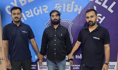 Gujarat Police arrest alleged accomplice in Rs 46.16 lakh fake share market trading scam Gujarat Police arrest alleged accomplice in Rs 46.16 lakh fake share market trading scam