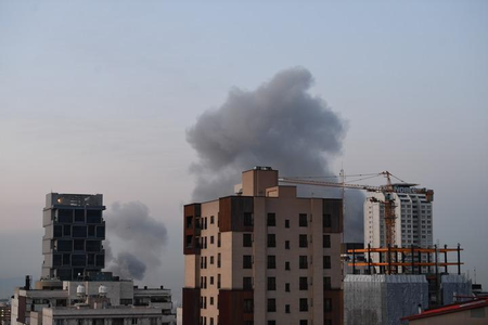 US launches new wave of strikes against Iran US launches new wave of strikes against Iran