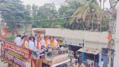 Former CM Bommai alleges breakdown of law, order in K’taka’s Haveri; blames Cong govt Former CM Bommai alleges breakdown of law, order in K’taka’s Haveri; blames Cong govt