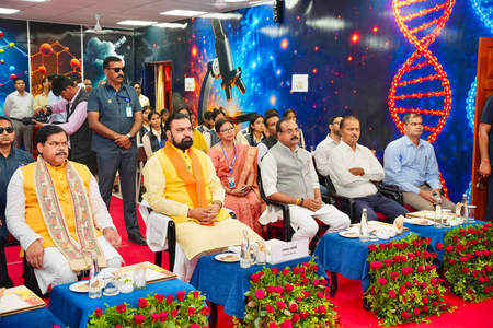 Bihar launches smart class initiative in 150 govt schools, announces free JEE-NEET coaching Bihar launches smart class initiative in 150 govt schools, announces free JEE-NEET coaching