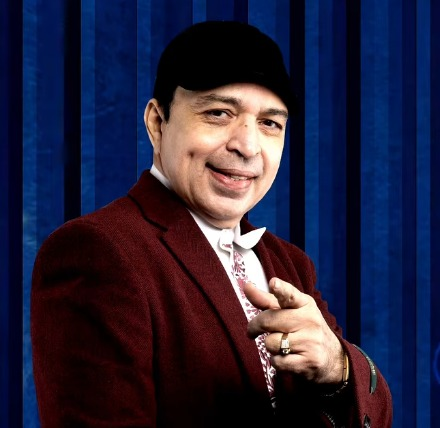 Altaf Raja performs his iconic hit ‘Tum To Thehre Pardesi’ on ‘Indian Idol’ Altaf Raja performs his iconic hit ‘Tum To Thehre Pardesi’ on ‘Indian Idol’