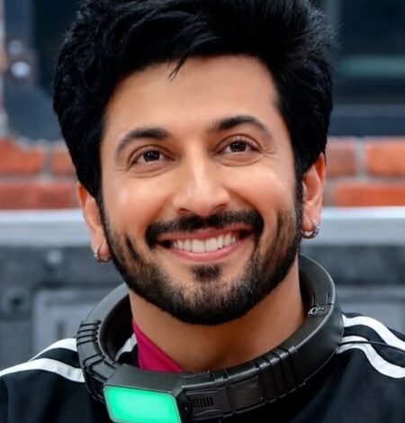 Dheeraj Dhooper says Akanksha Chamola makes him feel ‘uncomfortable’ Dheeraj Dhooper says Akanksha Chamola makes him feel ‘uncomfortable’