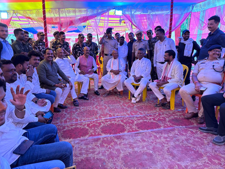 Jitan Ram Manjhi unveils ancestors’ statues in Gaya, becomes emotional during ceremony Jitan Ram Manjhi unveils ancestors’ statues in Gaya, becomes emotional during ceremony