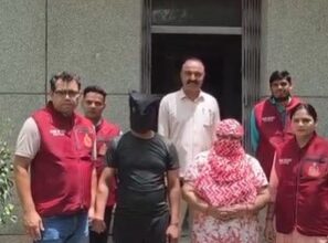 Delhi Crime Branch arrests two proclaimed offenders absconding since 2018 in murder, dowry death case Delhi Crime Branch arrests two proclaimed offenders absconding since 2018 in murder, dowry death case