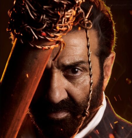 Sunny Deol fights back evil as the nation is split in new teaser of ‘Batwara 1947 Sunny Deol fights back evil as the nation is split in new teaser of ‘Batwara 1947