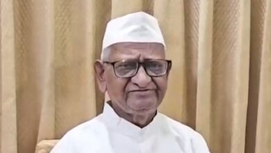 Sonam Wangchuk hospitalisation row: Anna Hazare urges Centre to hold dialogue Sonam Wangchuk hospitalisation row: Anna Hazare urges Centre to hold dialogue