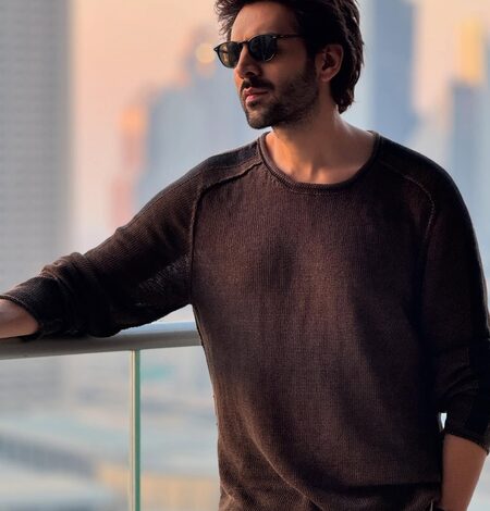 Kartik Aaryan shares mother’s reaction after his National Award victory, captures emotional announcement moment Kartik Aaryan shares mother’s reaction after his National Award victory, captures emotional announcement moment