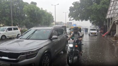 Fresh spell of rain brings down heat in Delhi; IMD issues yellow alert Fresh spell of rain brings down heat in Delhi; IMD issues yellow alert