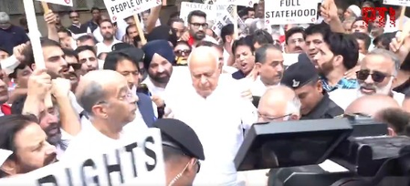 Farooq Abdullah leads NC’s statehood restoration protest in Delhi Farooq Abdullah leads NC’s statehood restoration protest in Delhi