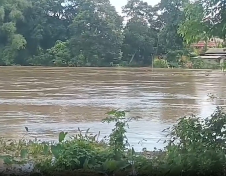 Assam Flood: Ferry connectivity to Majuli suspended after water level rises Assam Flood: Ferry connectivity to Majuli suspended after water level rises